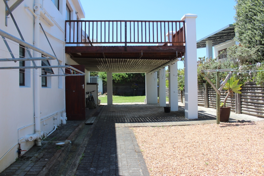 5 Bedroom Property for Sale in Canals Eastern Cape